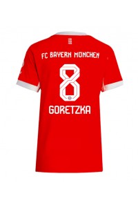 Bayern Munich Leon Goretzka #8 Jalkapallovaatteet Naisten Kotipaita 2025-26 Lyhythihainen